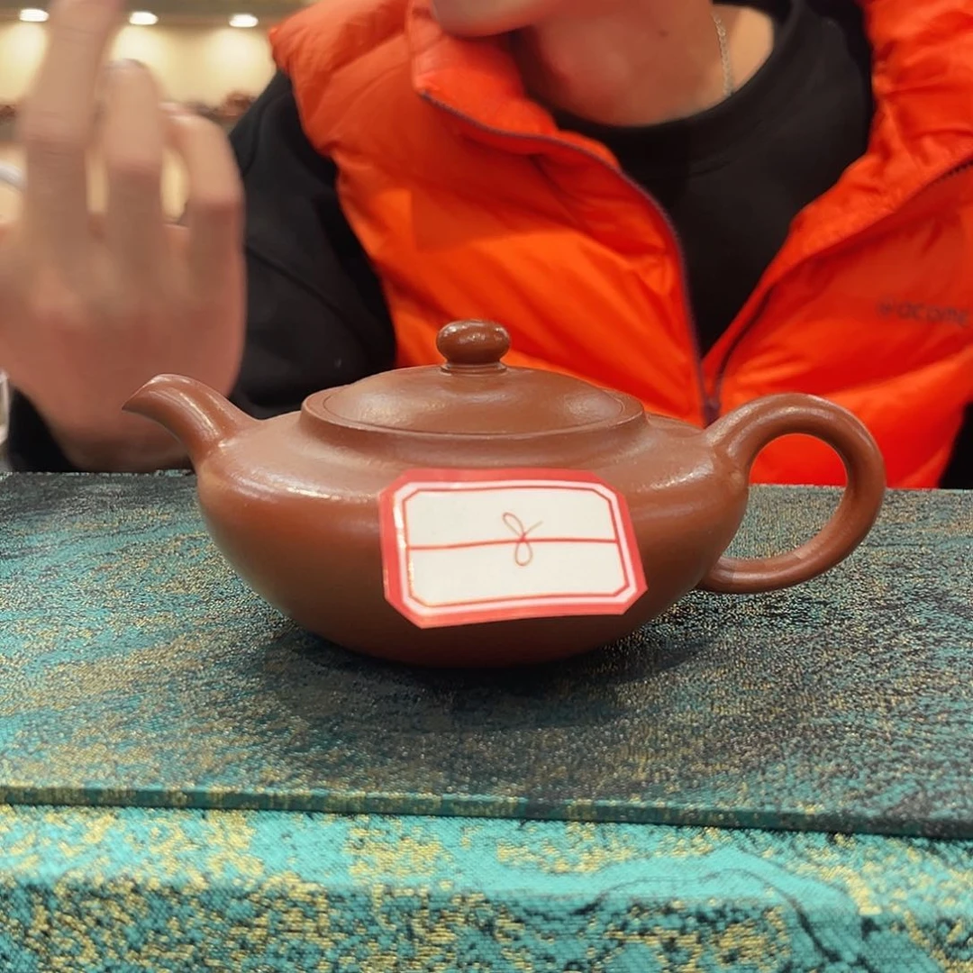 茶壶紫砂8号。 紫砂壶
