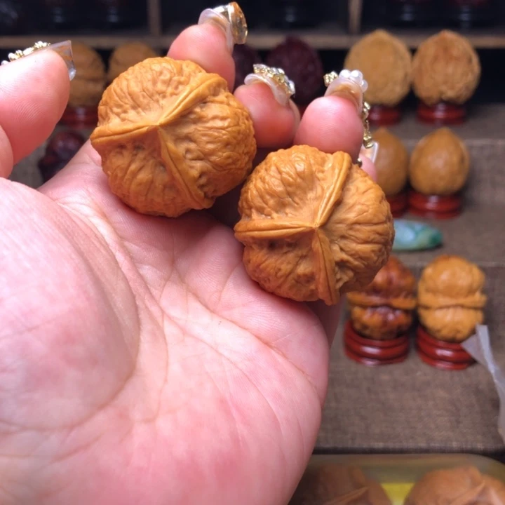 把件橄榄核54金香炉35