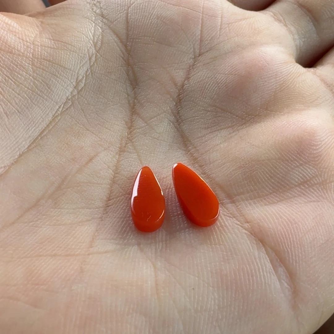 南红玛瑙未镶嵌水滴形耳钉
