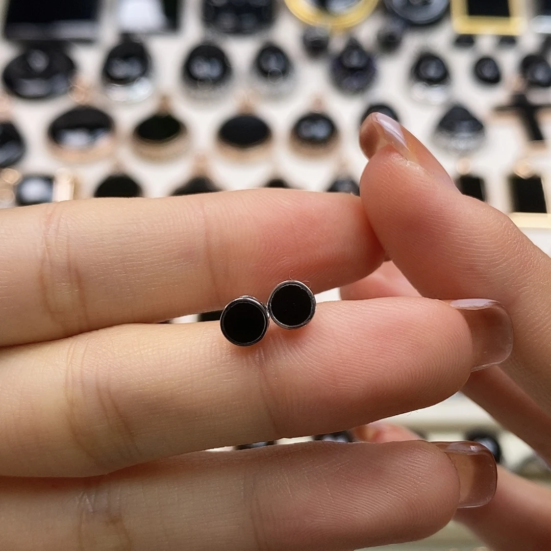 翡翠18K金镶嵌耳饰