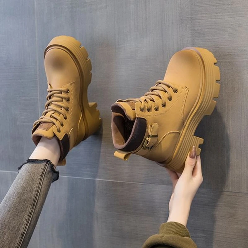 头层牛皮内增高8公分马丁靴女新款百搭小个子英伦秋季短靴大黄靴