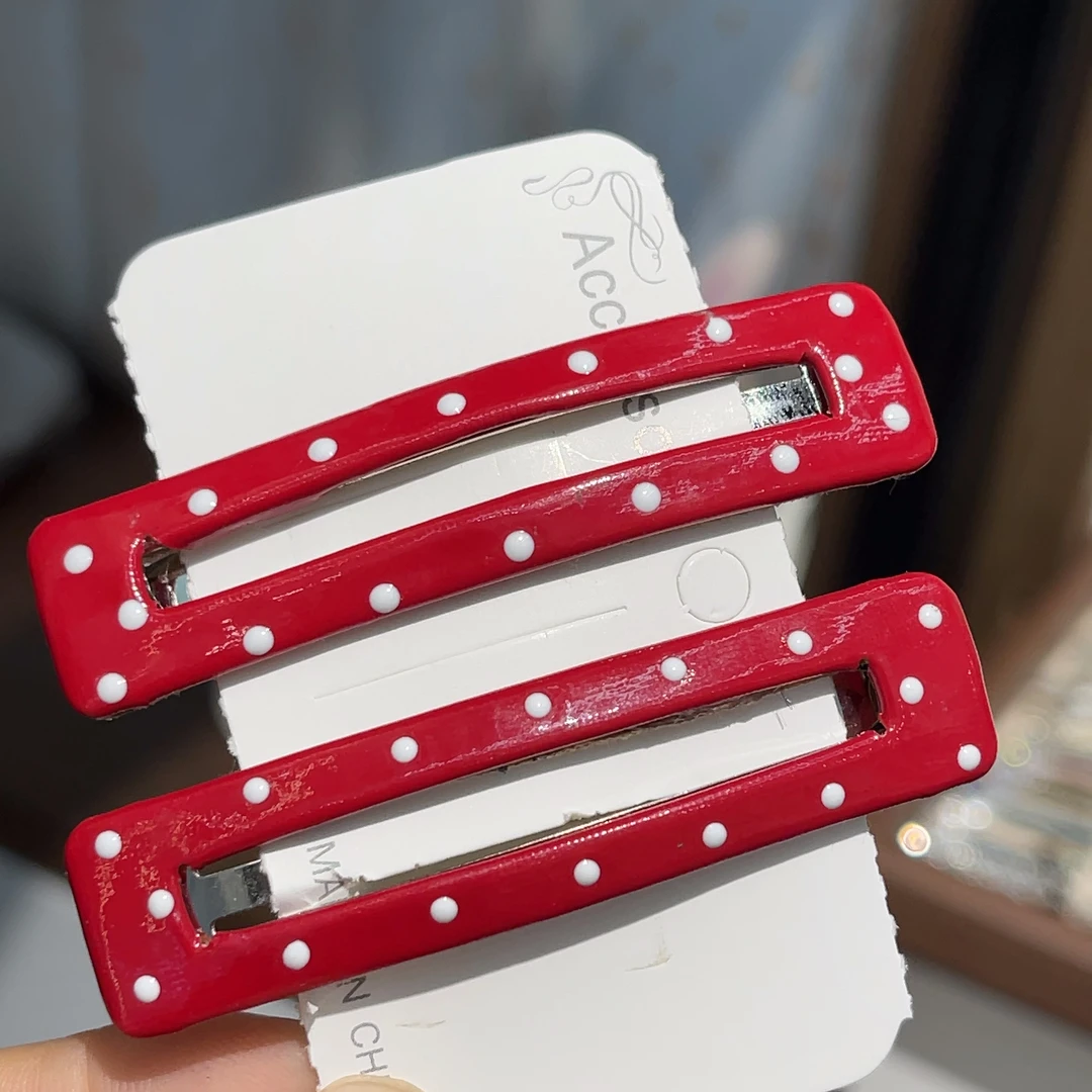 F132红色皮皮波点一对掰掰夹