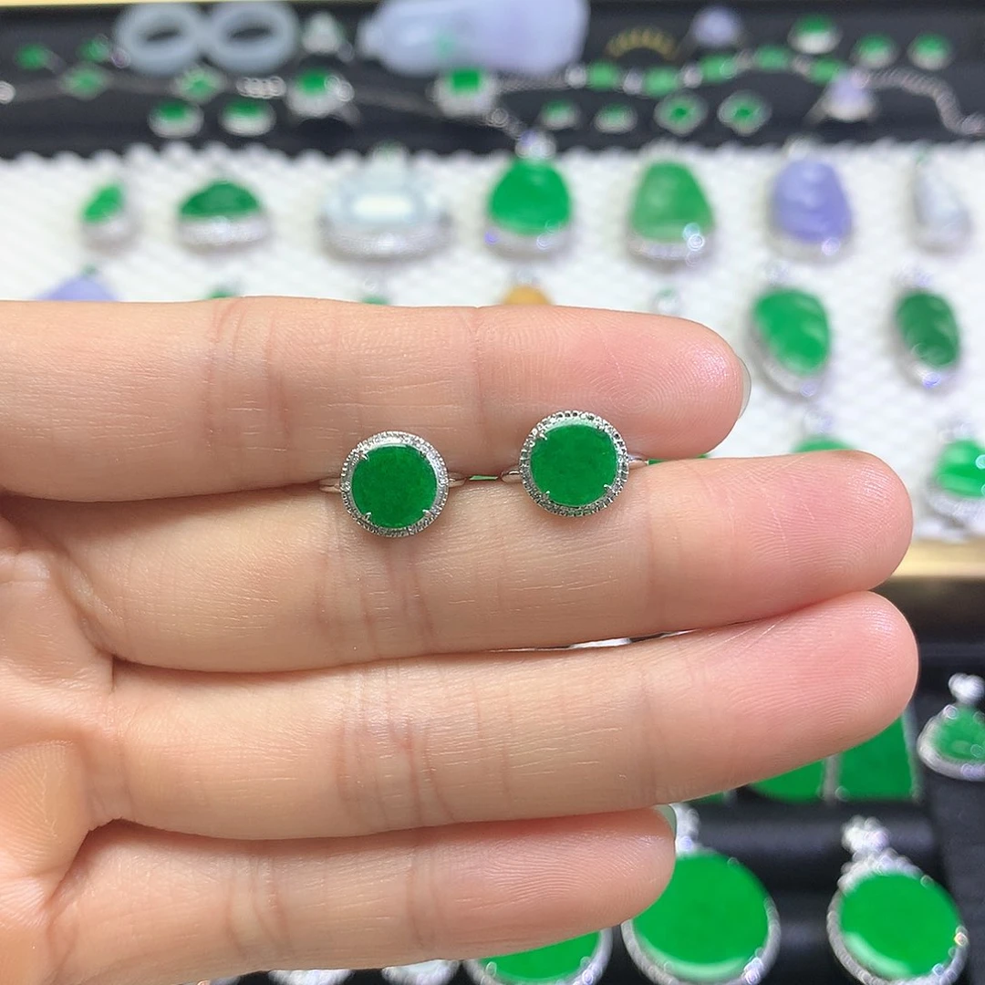 18K金镶嵌翡翠耳饰耳饰