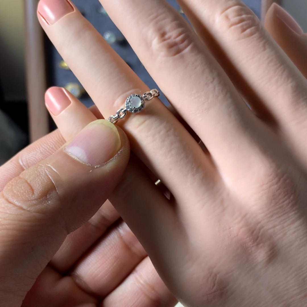 南***^翡翠未镶嵌戒指988