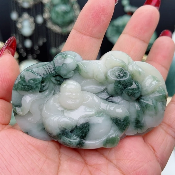 姐****透闪石-蛇纹石玉未镶嵌颈饰