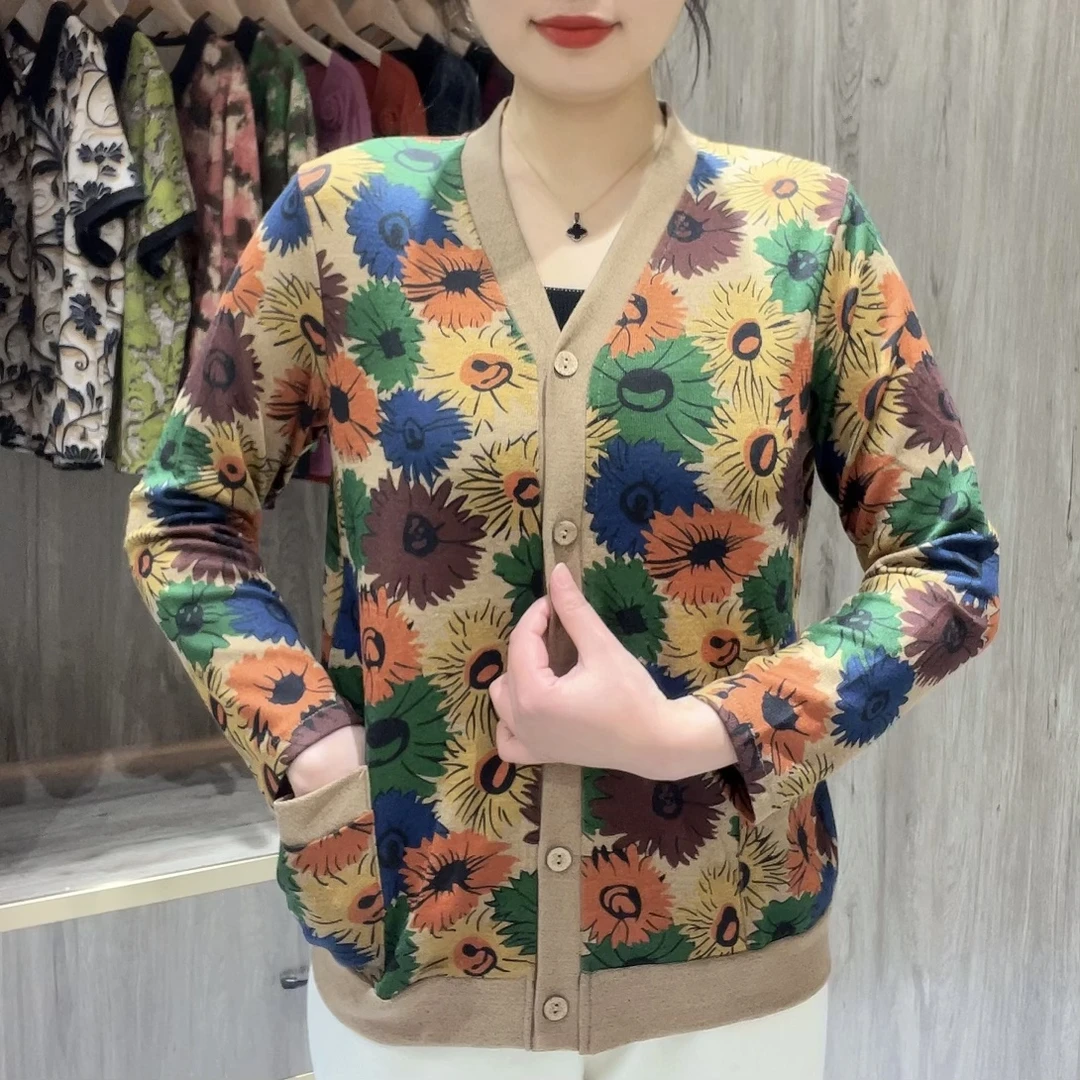 2025新款妈妈装印花时尚显瘦开衫外套