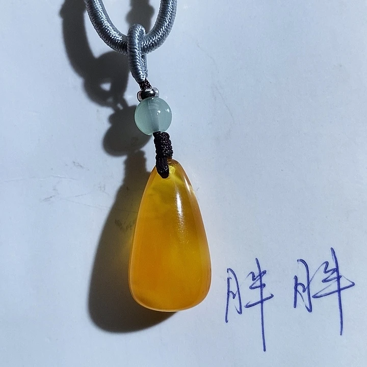 独***女琥珀颈饰未镶嵌琥珀蜜蜡