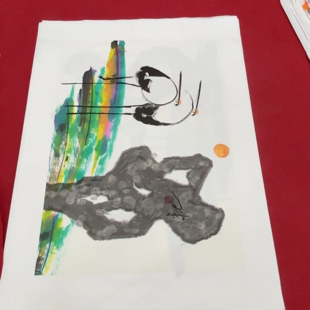 国画花鸟等图案为一体而