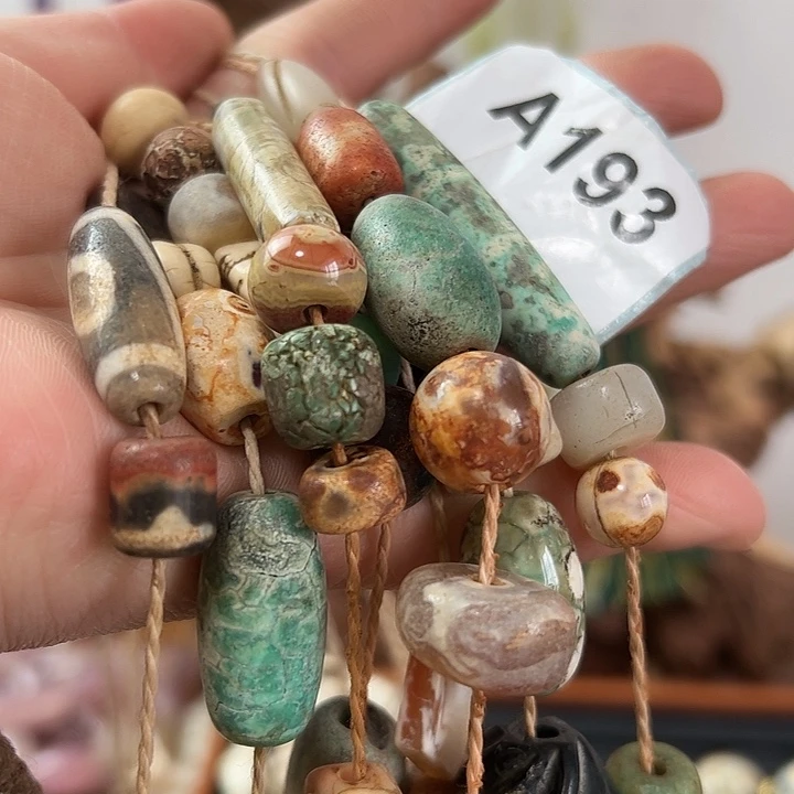 西***开玛瑙/玉髓未镶嵌颈饰