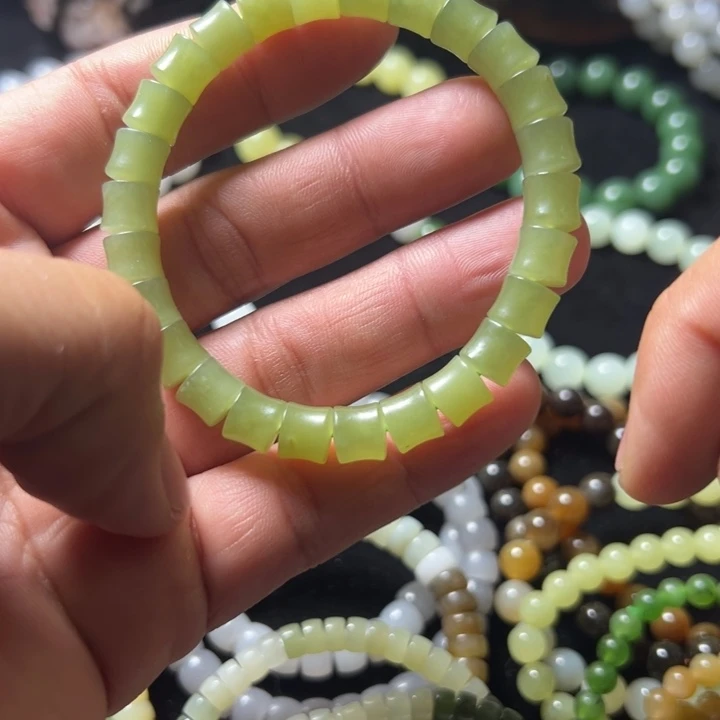 和田玉（糖玉）未镶嵌手链