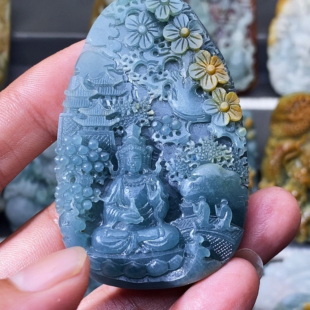 大***种定制翡翠未镶嵌山水观音。抛光3天