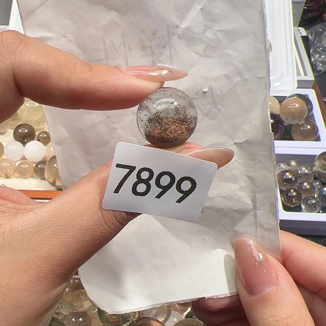 未镶嵌水晶大型摆件（非配饰）