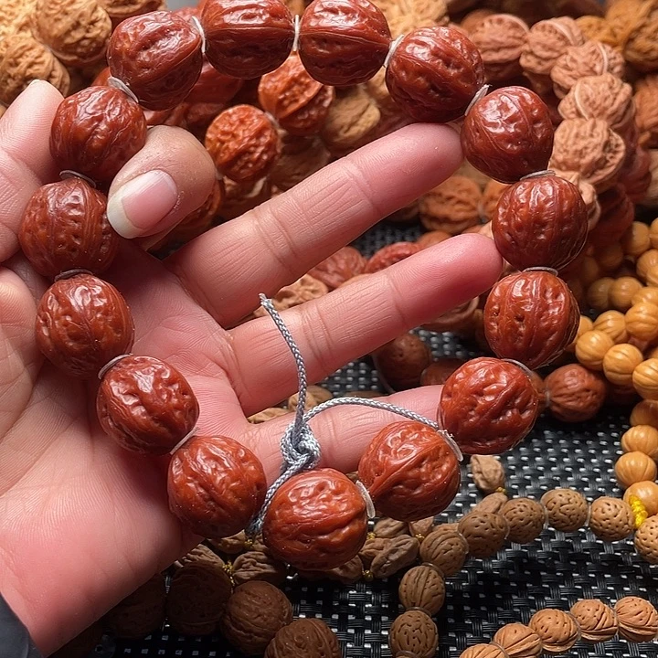 文玩核桃手串光头