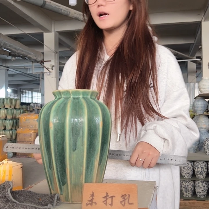 景德镇陶瓷花瓶工厂