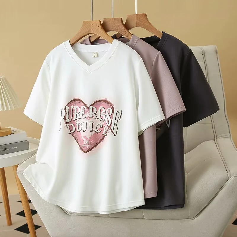 大码胖mm夏季新款减龄百搭V领T恤显瘦遮肚爱心印花字母短袖上衣