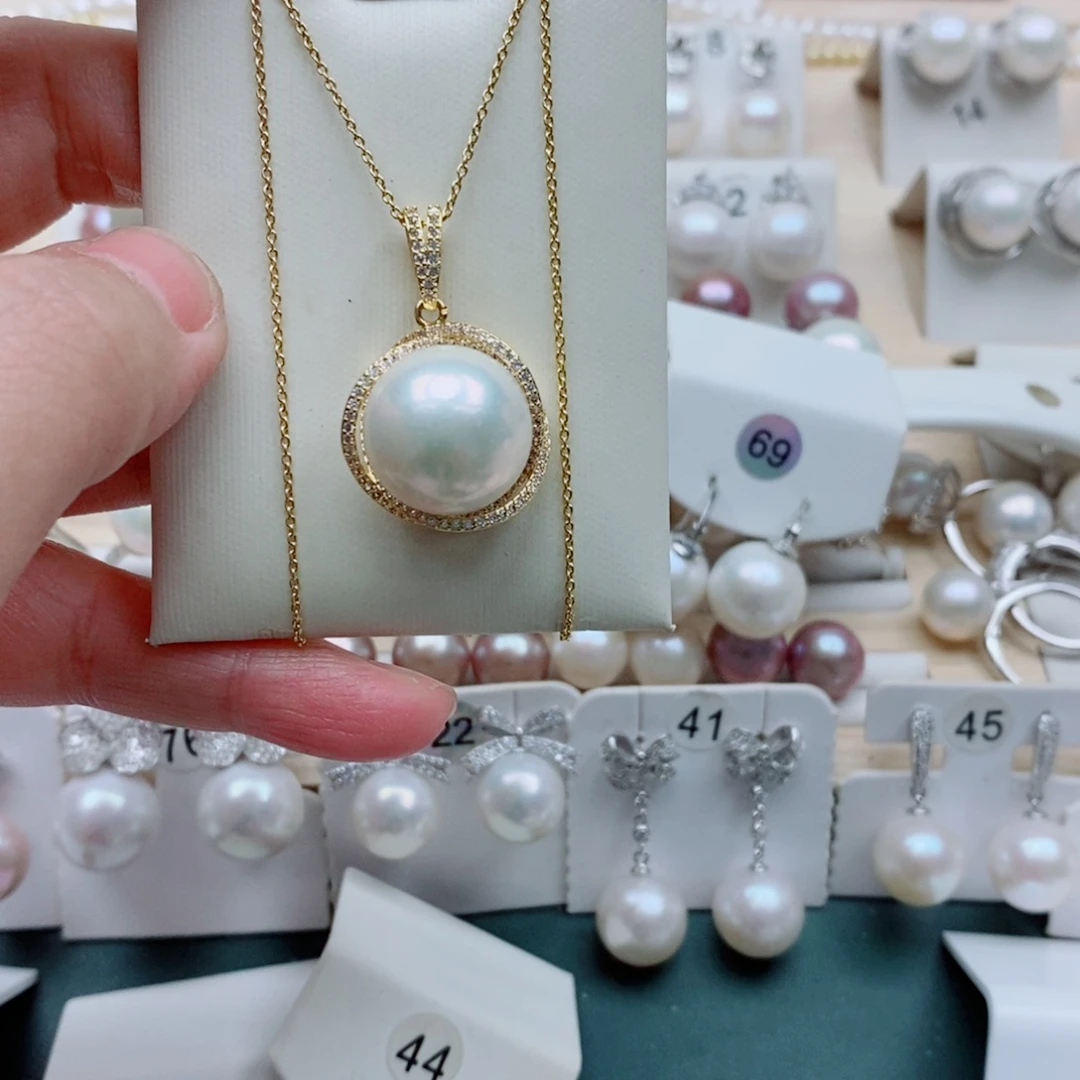 君****淡水珍珠银S925镶嵌吊坠(赠链)