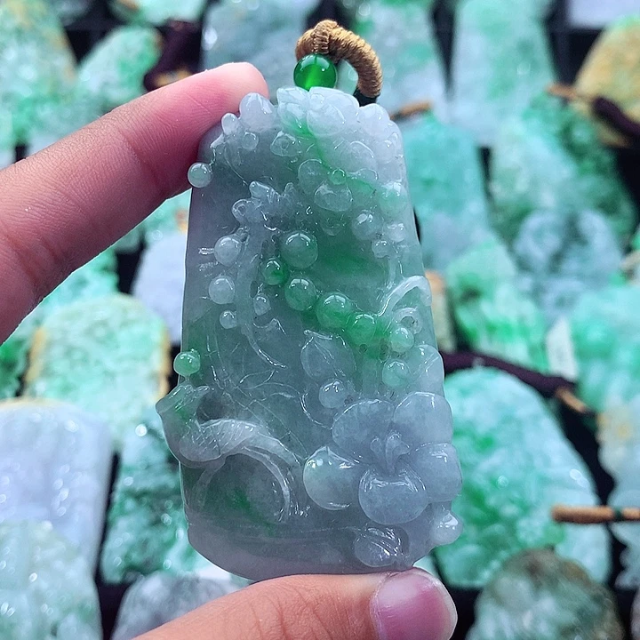 翡翠未镶嵌吊坠(不含链)