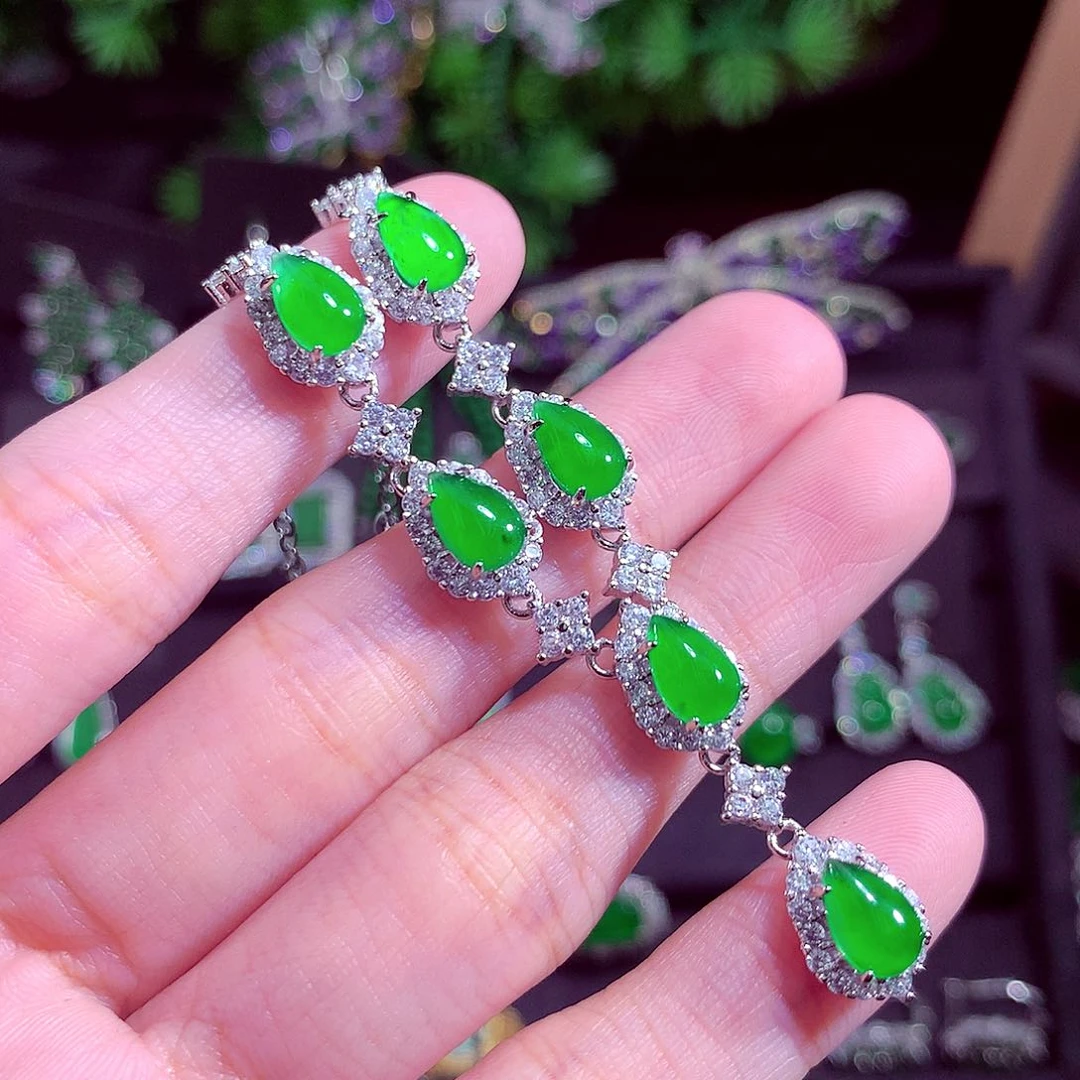 颈饰未镶嵌翡翠天然