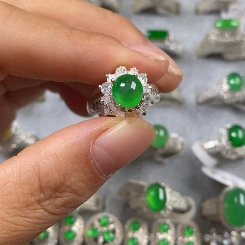 定制翡翠未镶嵌翡翠