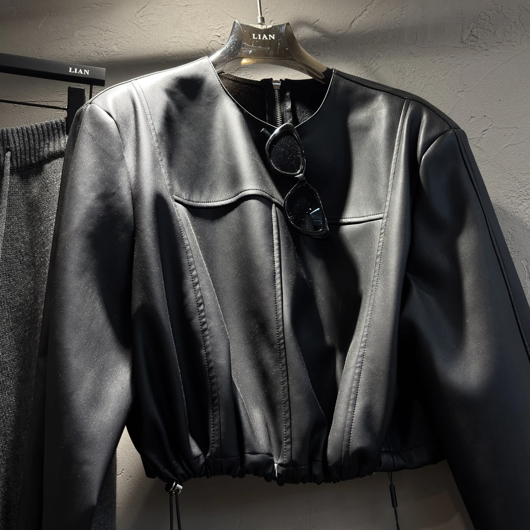 休闲圆领朋克风短款水洗百搭秋冬季春秋短套头皮衣常规