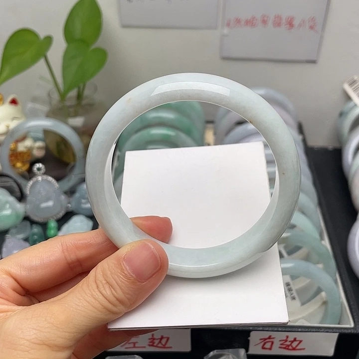 翡翠未镶嵌手镯61/14.8/8.2轮胎