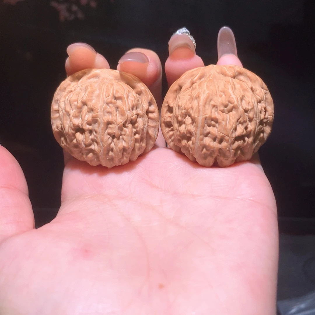 桃核吊坠38白狮子113002