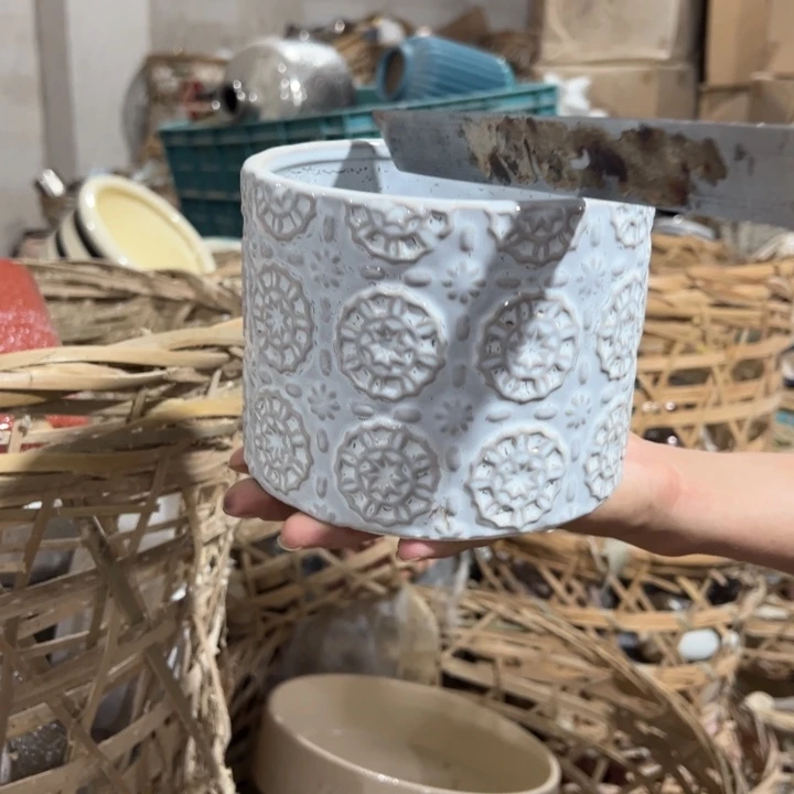 陶瓷花瓶摆件外贸出口（微瑕）高12口13公分