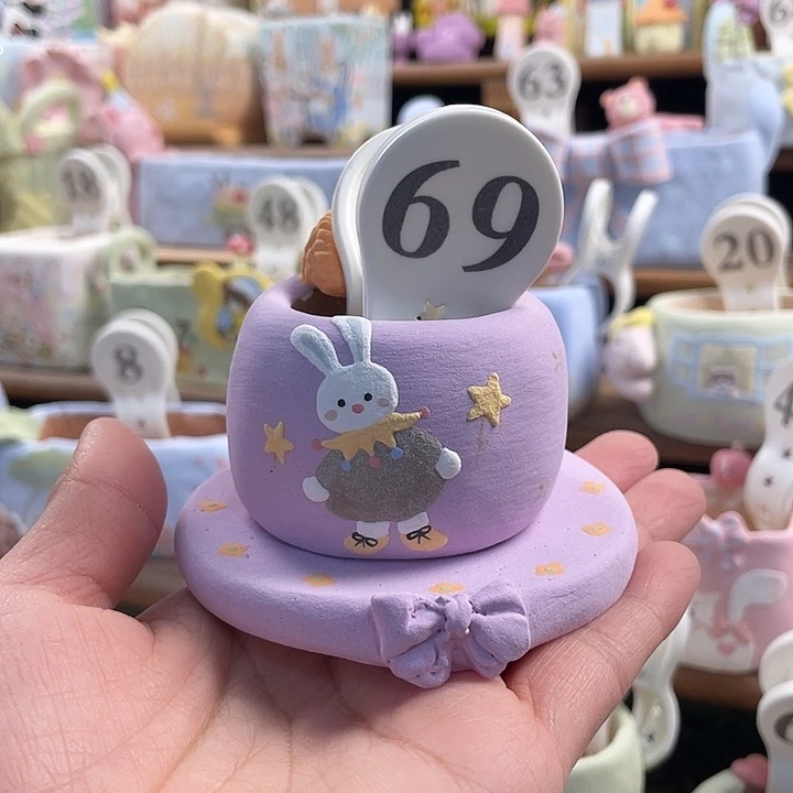 69….手工手绘花盆