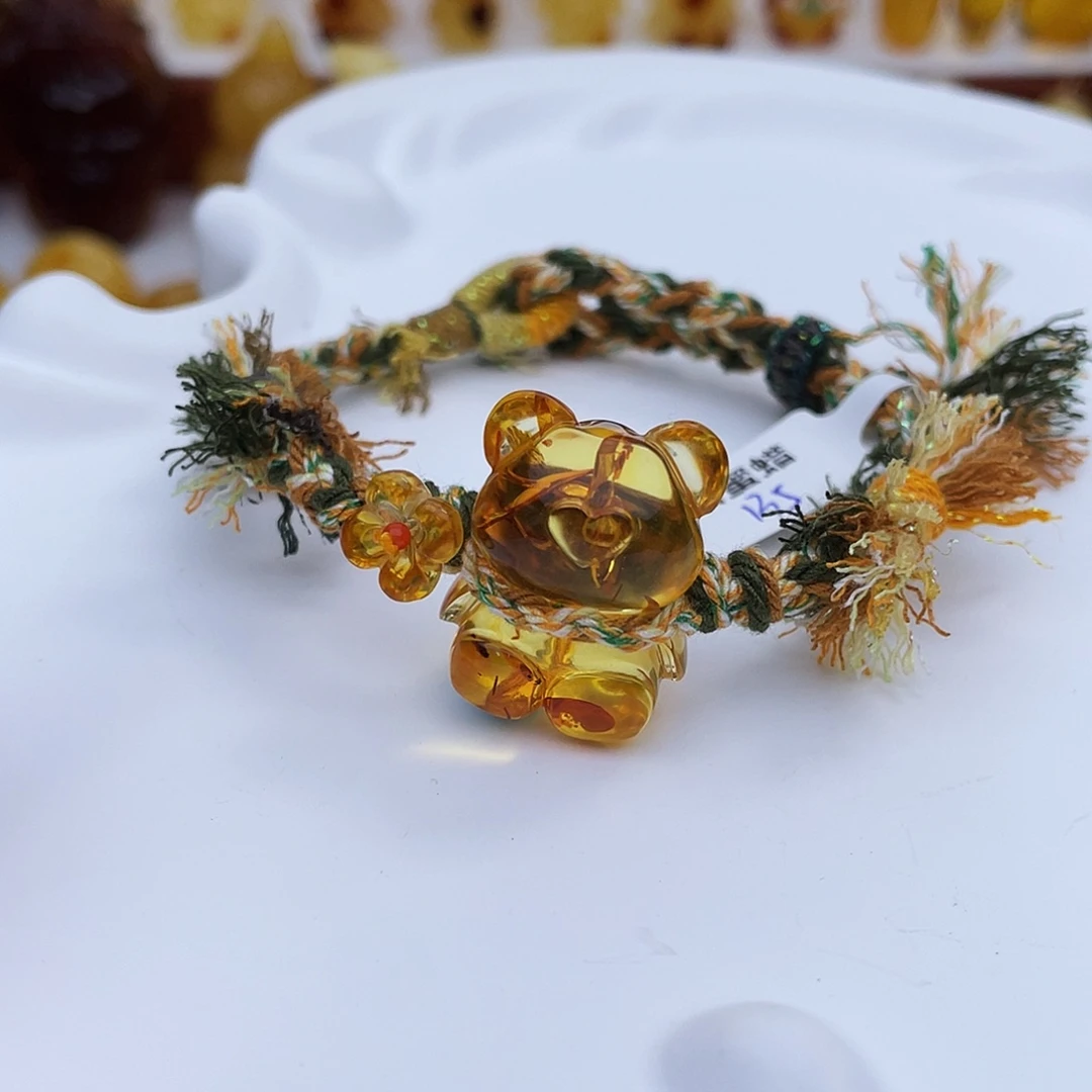 琥珀吊坠(赠链)未镶嵌