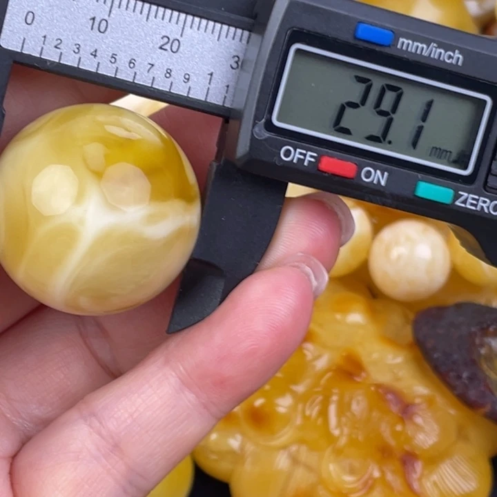 蜜蜡未镶嵌裸石微瑕14