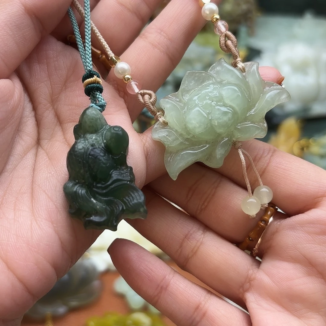 蛇纹石玉合金颈饰