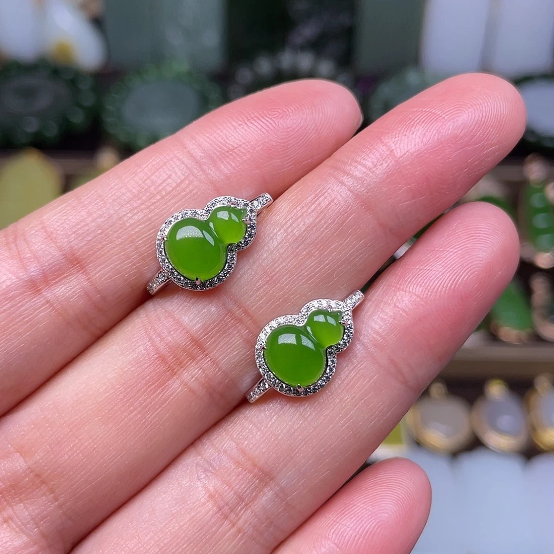 【闪购商品】颈饰银S925镶嵌和田玉耳钉