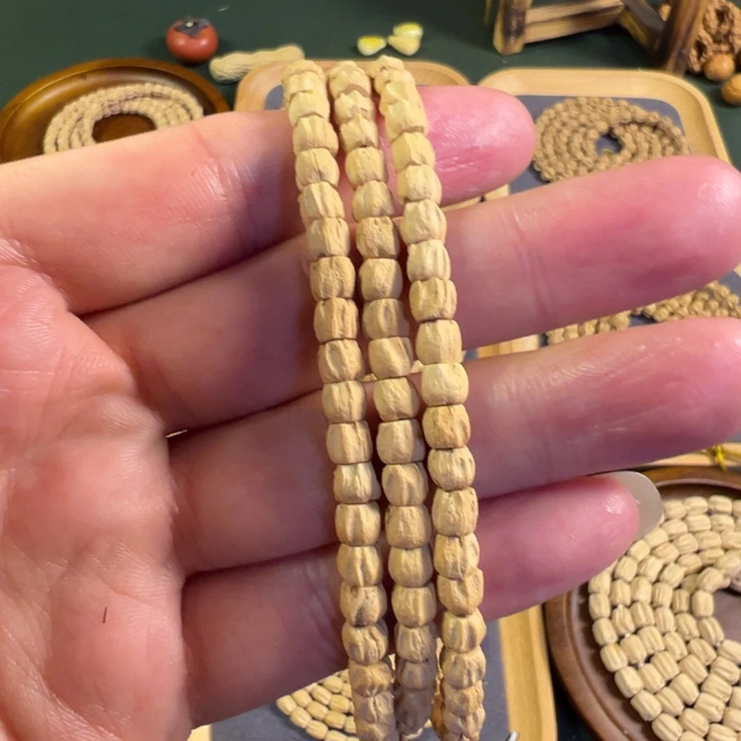 【闪购商品】柏香籽/百香籽吊坠热振桶装方块1号