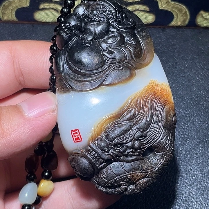 秋***z和田玉未镶嵌颈饰CC