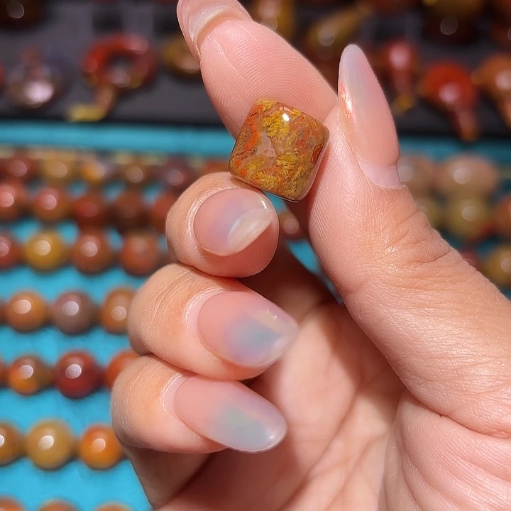 玛瑙/玉髓未镶嵌战国红珠子