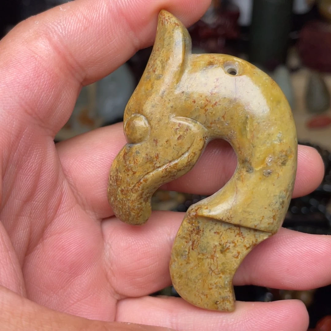 岫岩河磨玉（透闪石质玉）未镶嵌颈饰