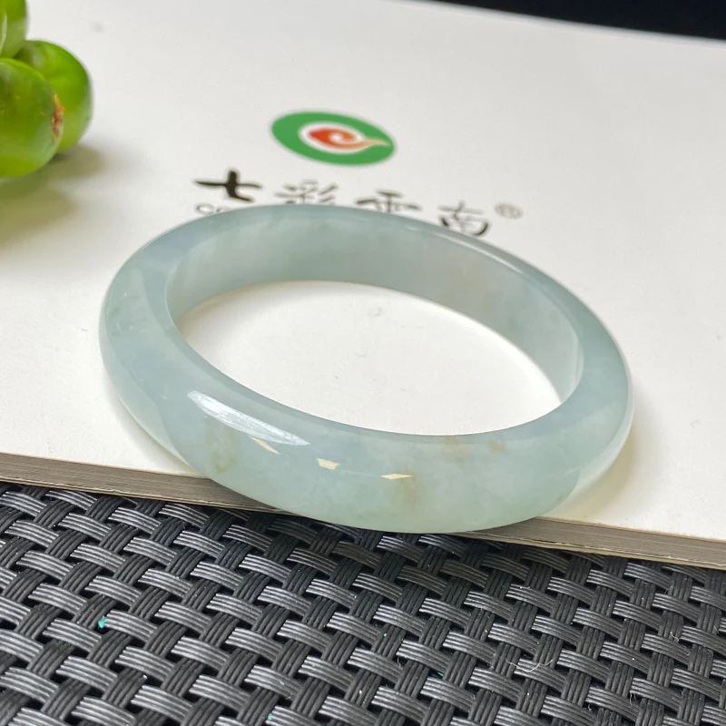 Colourful Yunnan/七彩云南冰种飘黄翡翠手镯