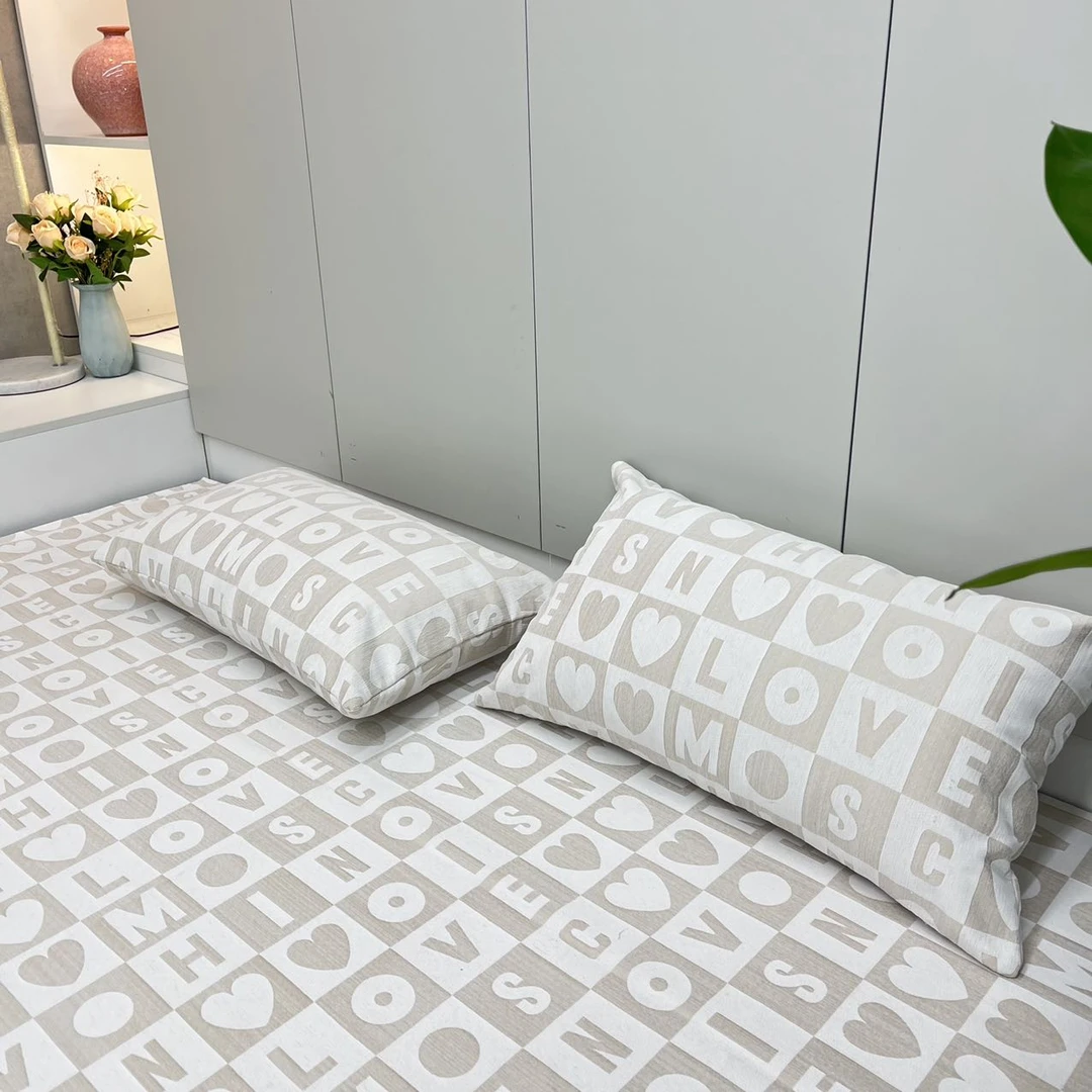 暖木杨（爱的季节专拍枕套一对）40*70