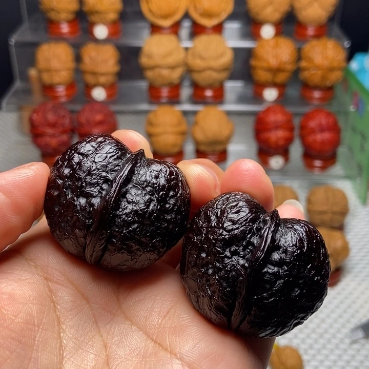 文玩核桃把件峭壁元宝地闷25