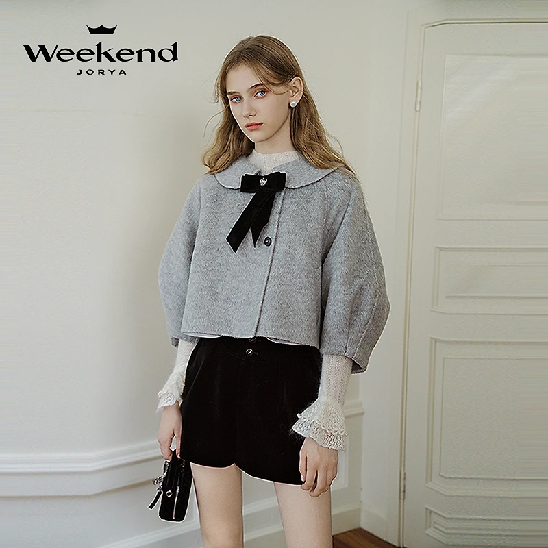 卓雅周末24冬季新款桑蚕丝蝴蝶结泡泡袖斗篷羊毛呢短外套Q260647A