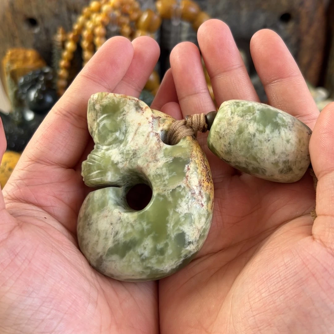 岫岩河磨玉（透闪石质玉）未镶嵌把件-**.