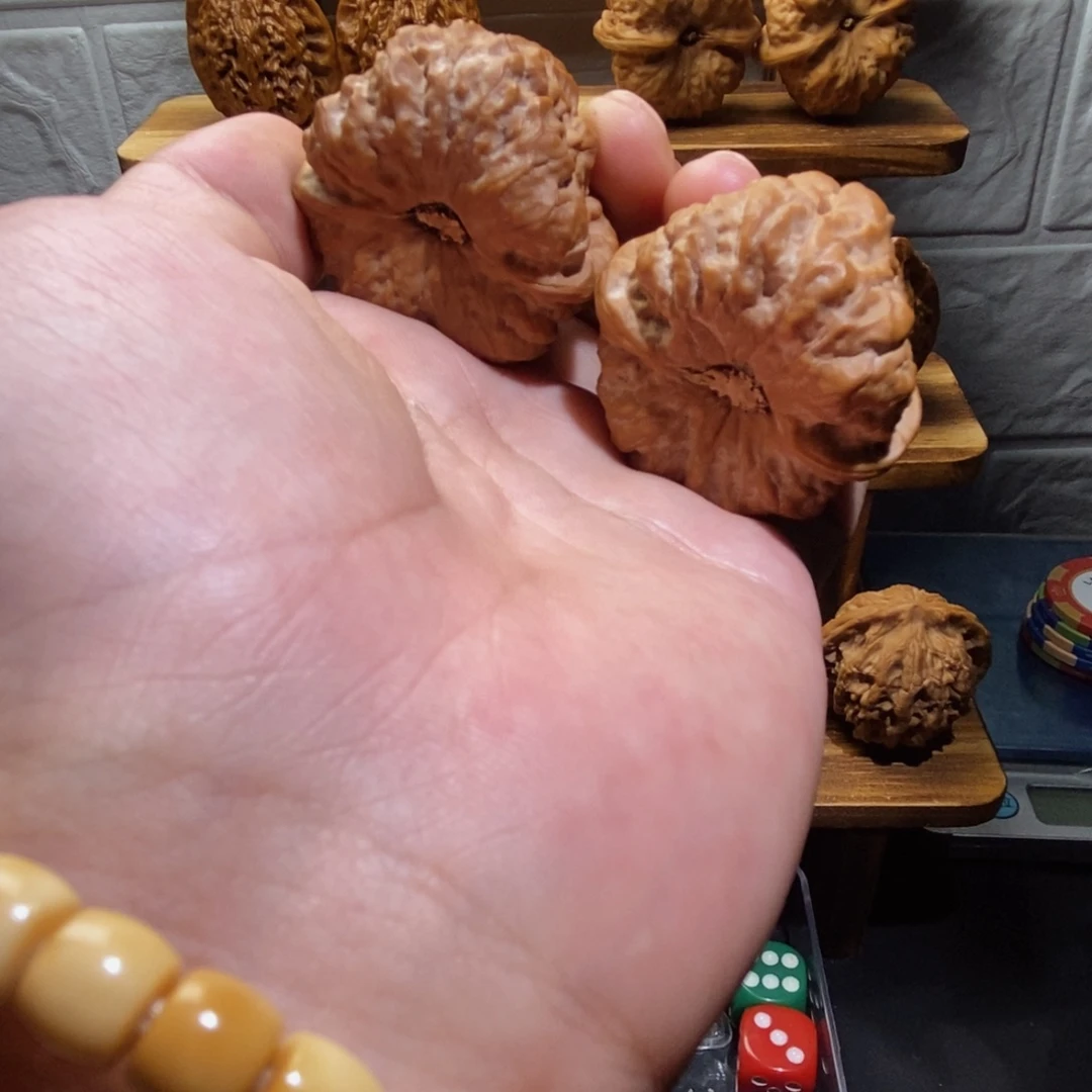巴***耶文玩核桃吊坠蛤蟆红皮43