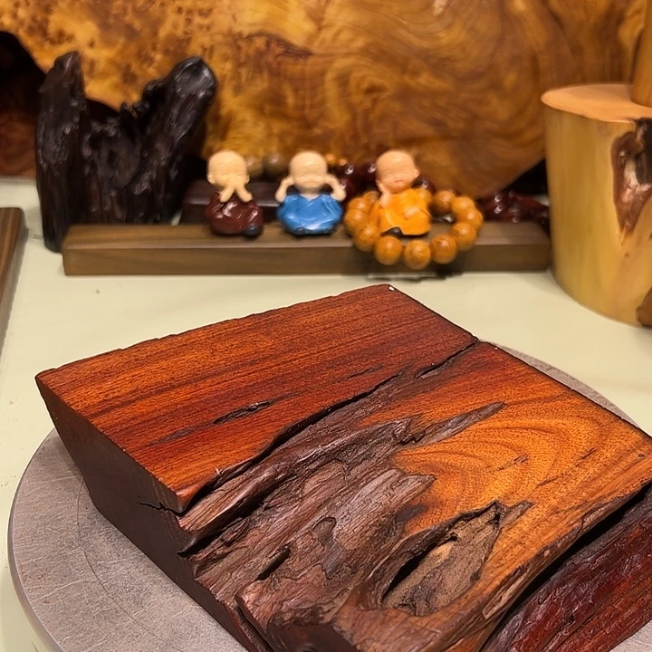 罗***汉端景台紫檀木类檀香