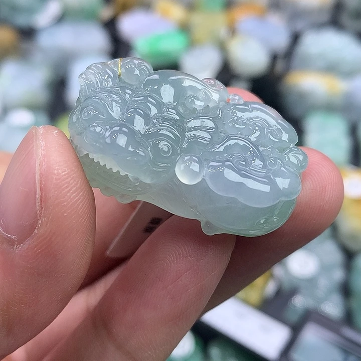 翡翠未镶嵌颈饰天然缅甸翡翠貔貅吊坠