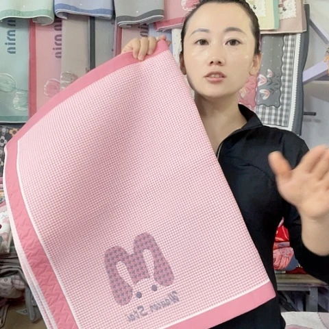 棉纱布粉色大字母纯棉