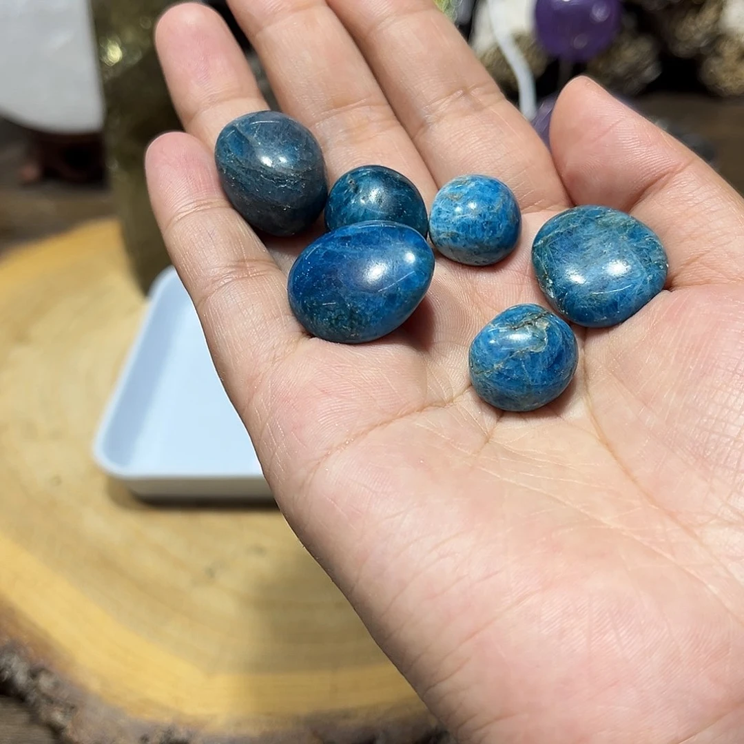 水晶珠宝半成品未镶嵌多样性发50克微瑕