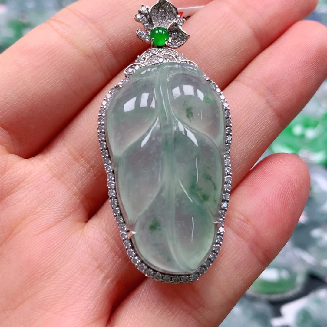 翡翠颈饰未镶嵌天然翡翠