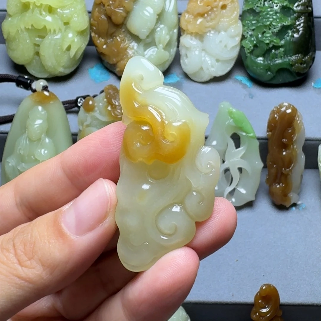 和田玉未镶嵌颈饰