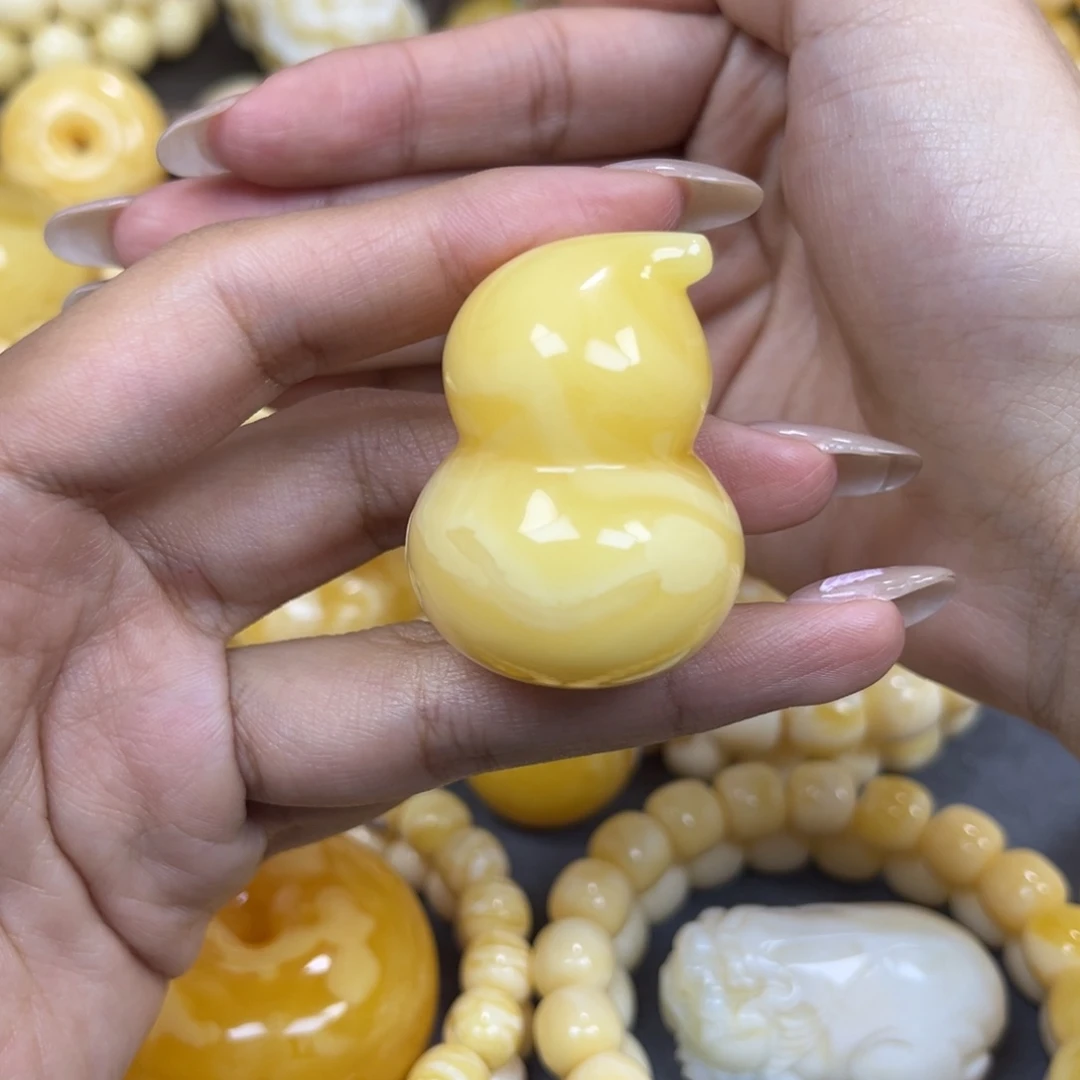 琥珀未镶嵌手串……