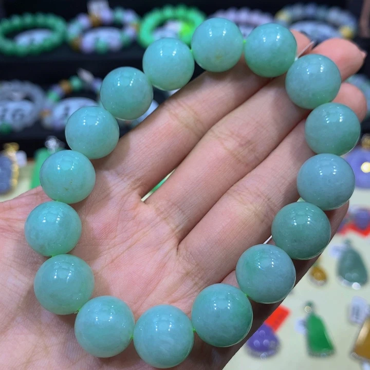 翡翠未镶嵌颈饰翡翠12